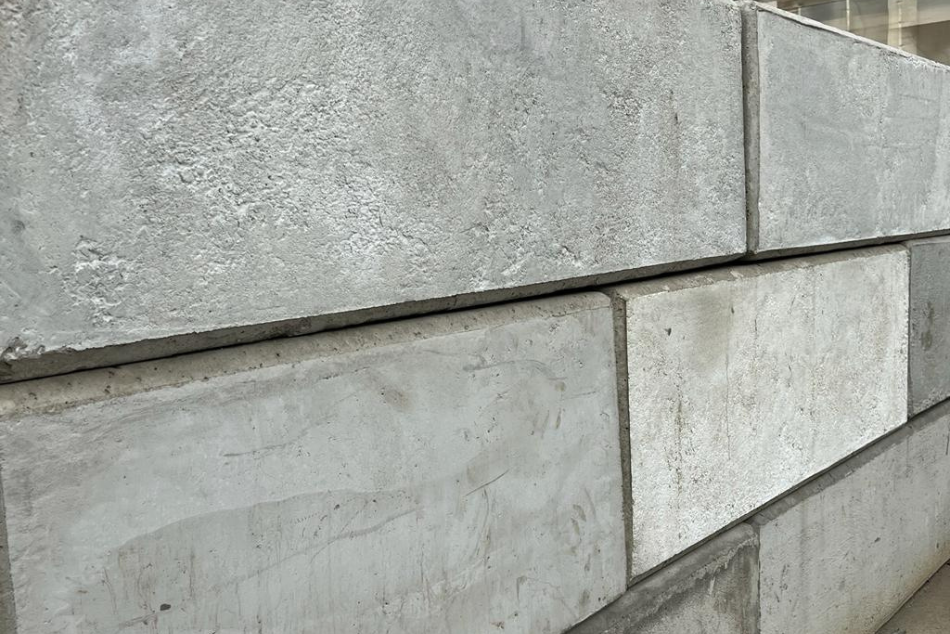 Blocuri Prefabricate din Beton